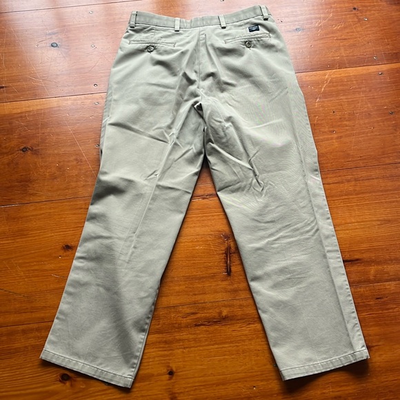 Men's Dockers Khaki Pants - Picture 2 of 5